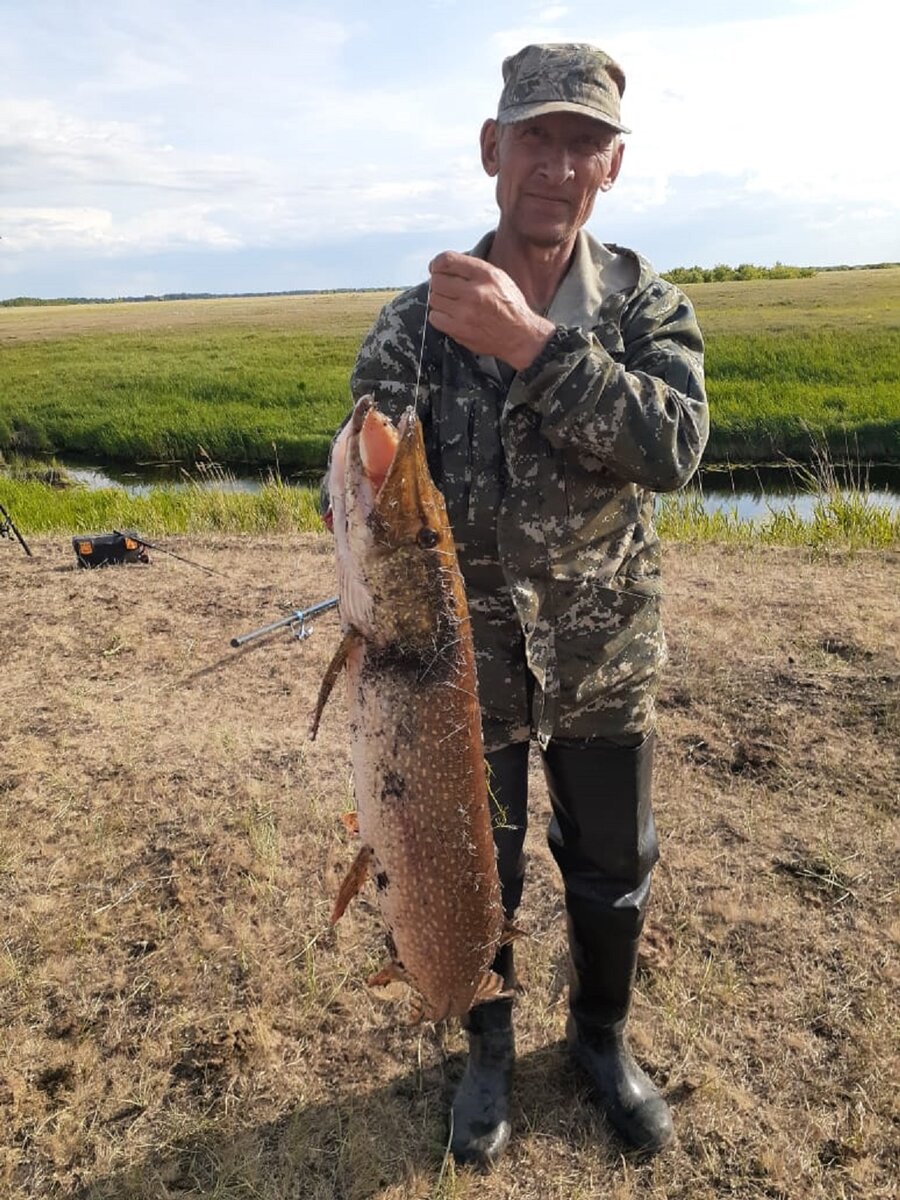 Товарищ Геннадий, с уловом...