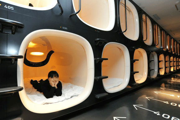 Капсульные отели Японии выглядят примерно так