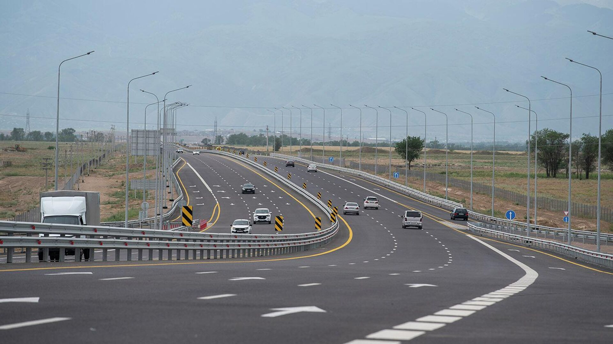 самый длинный эскалатор в московском метро 2023. готардский железнодорожный тоннель. эйксуннский тоннель. бкл и мцк. метрополитен московский метрополитен.