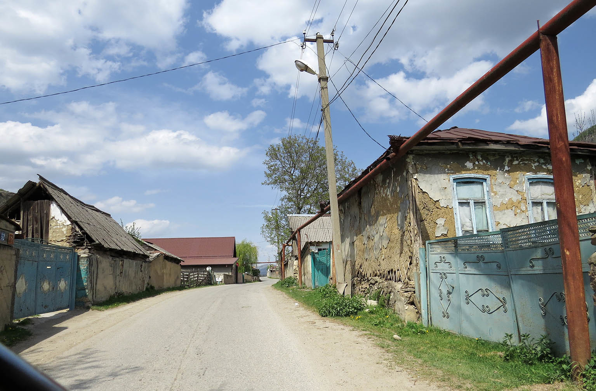 Каменный мост и башня в огороде. Что скрывают кавказские сёла? |  Субъективный путеводитель | Дзен