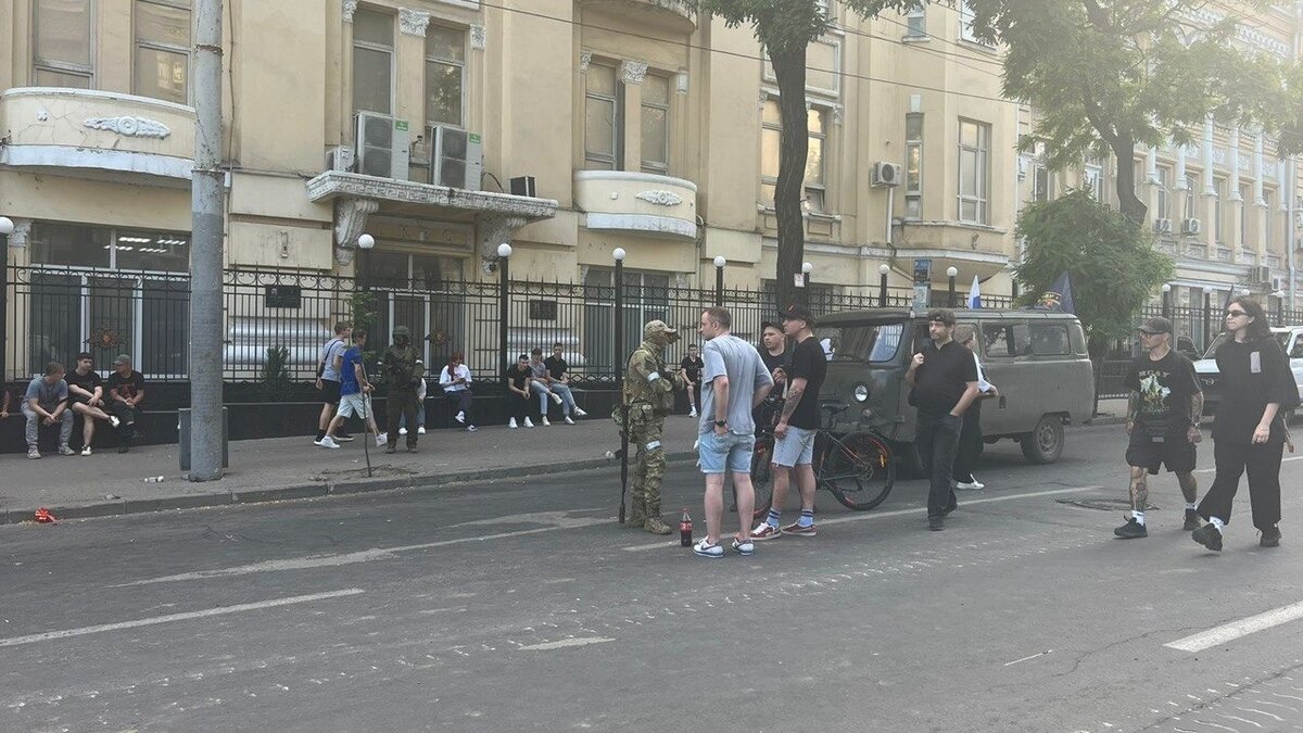 Татуировки вагнеровцев чвк. Вагнер чвк ростов 2023. Вагнер в ростове. Ростов избили вагнер. Ростов избили вагнер.