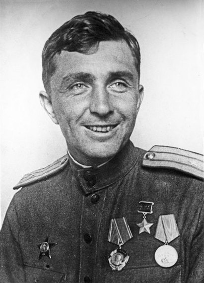 Герой Советского Союза Сергей Александрович Борзенко