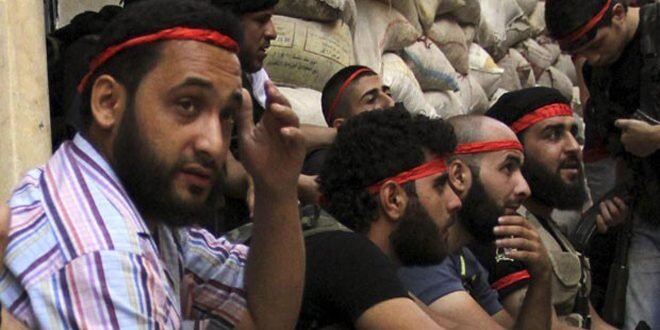 Британская газета «The Guardian» сообщила, что правительство Великобритании лишило гражданства 150 террористов и преступников, запретив им въезд в страну.