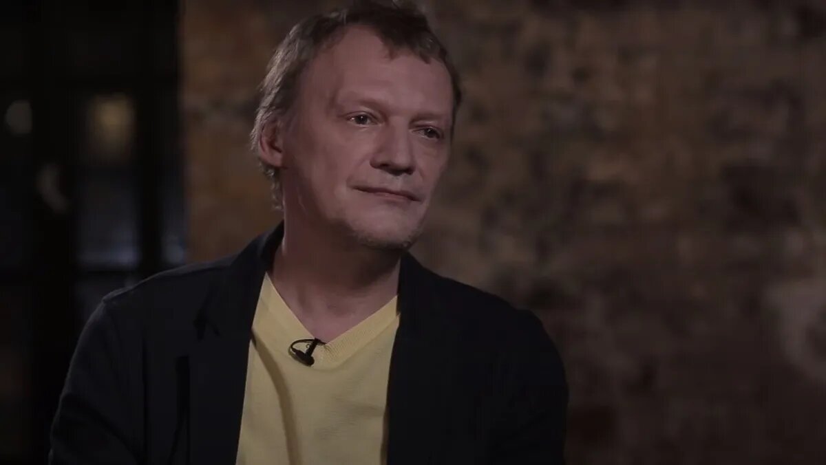 Леня Серебряков певец