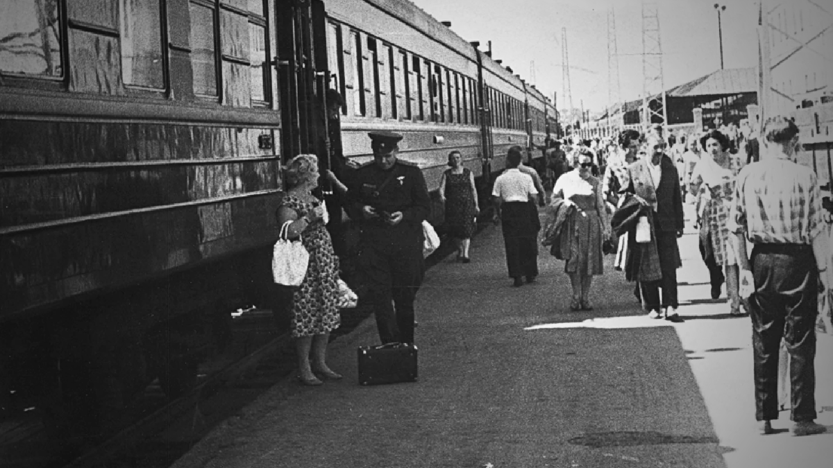 Russian Train Station 1991-08 USSR 03 Normann Flickr