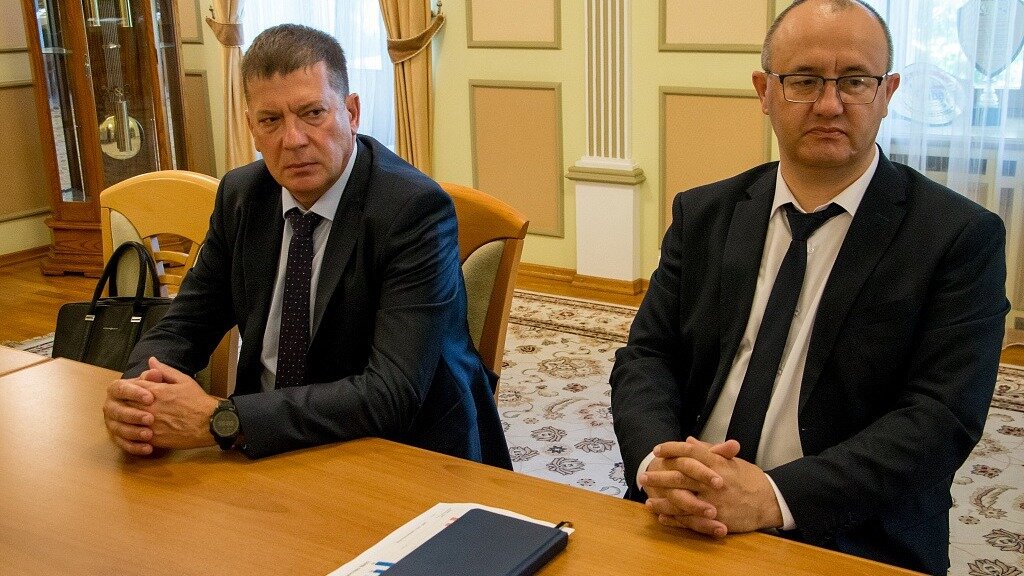     Мэр Хабаровска и руководитель УФНС по Хабаровскому краю договорились о тесном сотрудничестве, отметив слаженную работу администрации города с налоговой службой и развитие города.