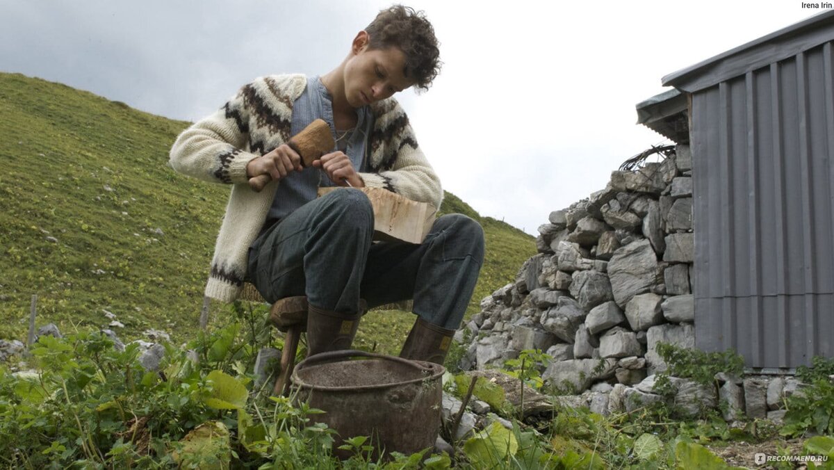 Кадр из фильма "Пастушья кукла" (2010)