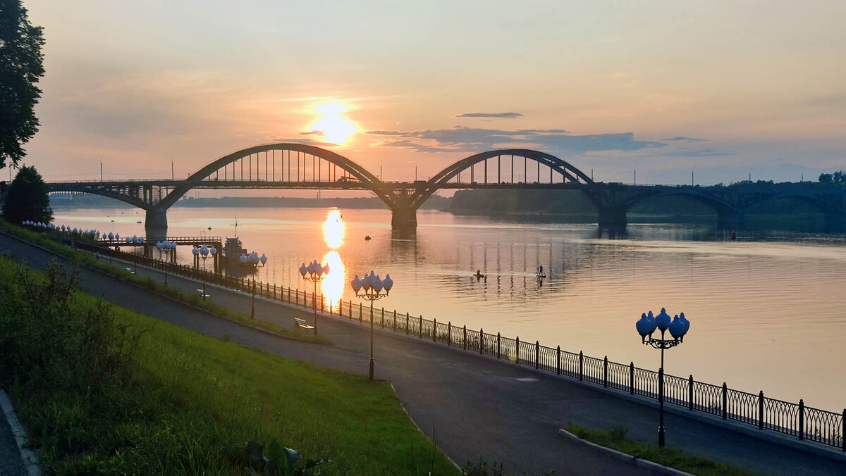 Мост через Волгу в Рыбинске.