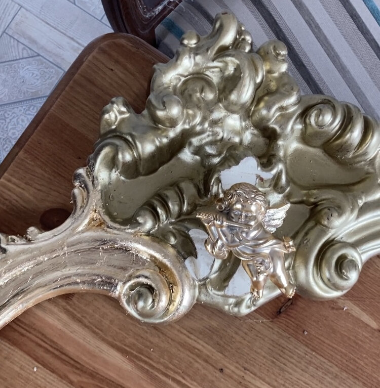 Найди ангелочка