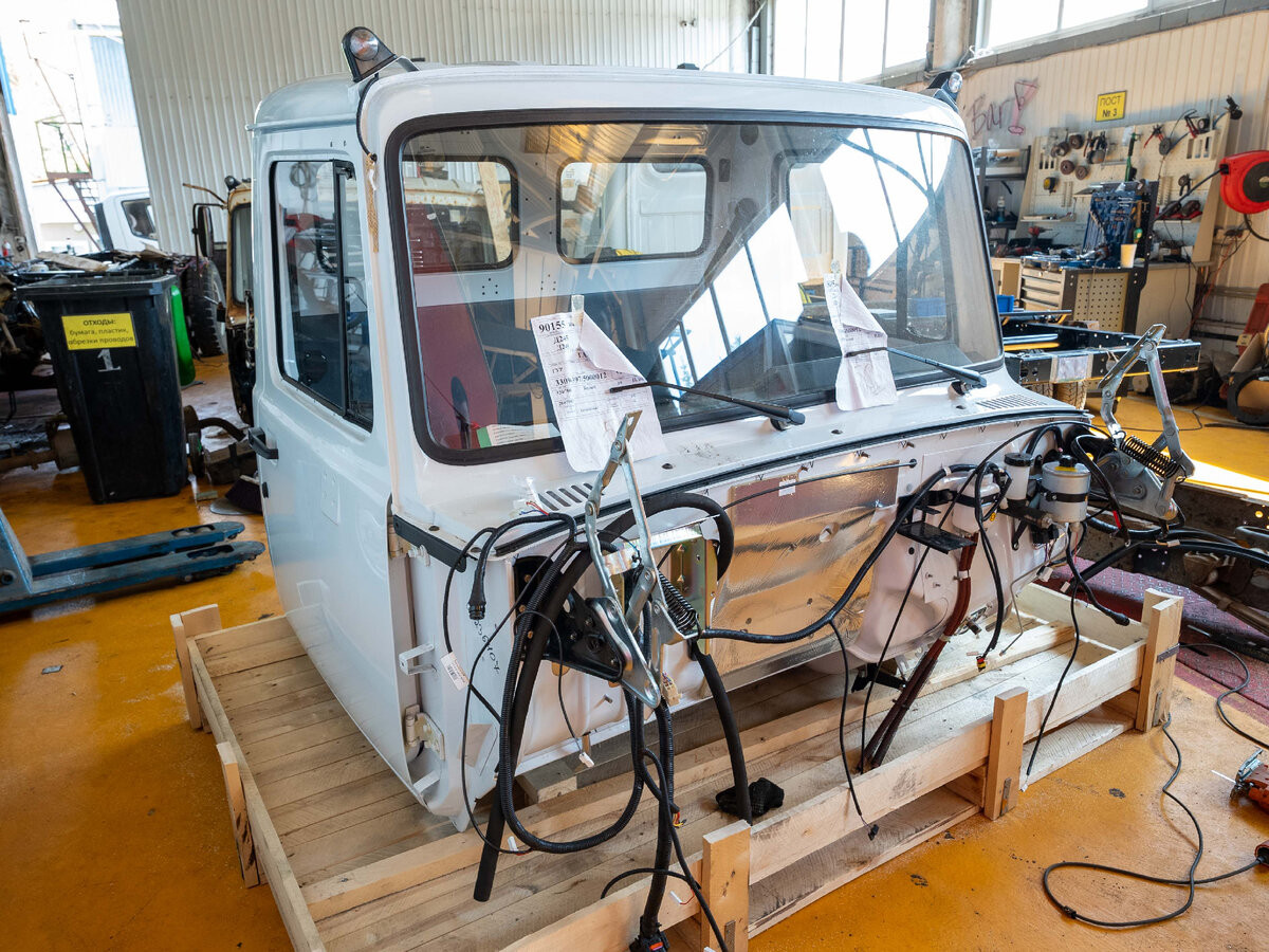 Кабина ГАЗона ГАЗ 3309