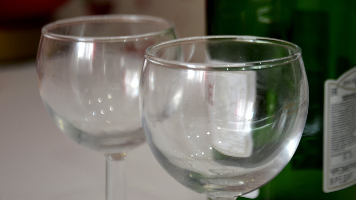     Правоохранители заявили об очередном громком уголовном деле, но вопросов к владельцу петрозаводской «ликерки» у следователей сегодня нет.