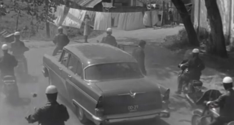 Травкин прибыл прощаться с женой - "Тридцать три", 1965