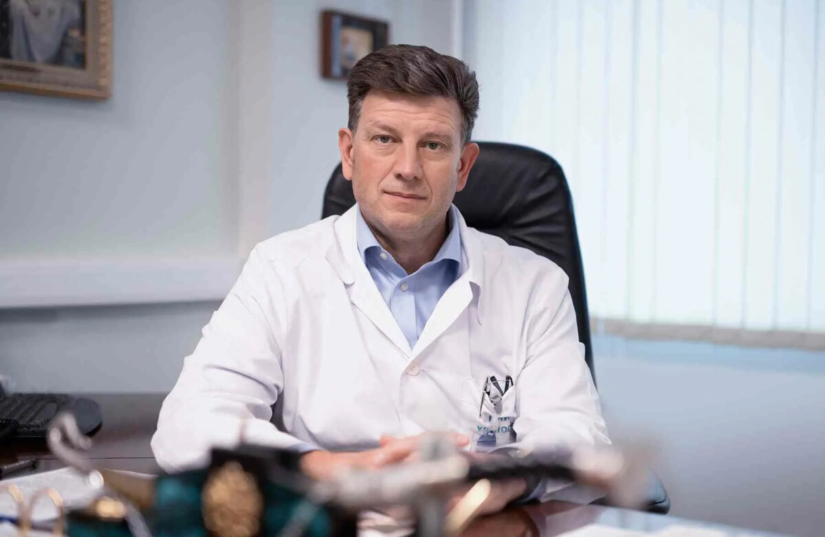 На первом фото Олег Аполихин. Листайте и для интереса сравните его с «мурашко по коже»