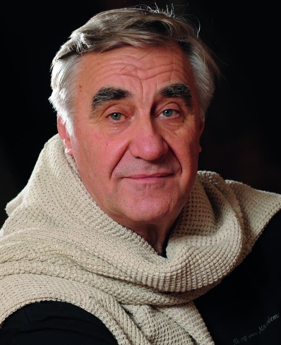 Анатолий Васильев