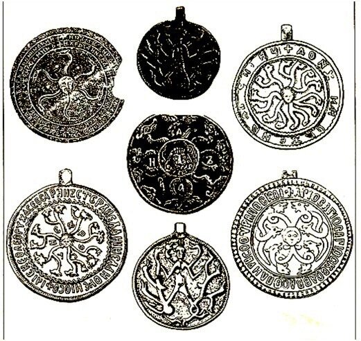 Древнерусские обереги-змеевики