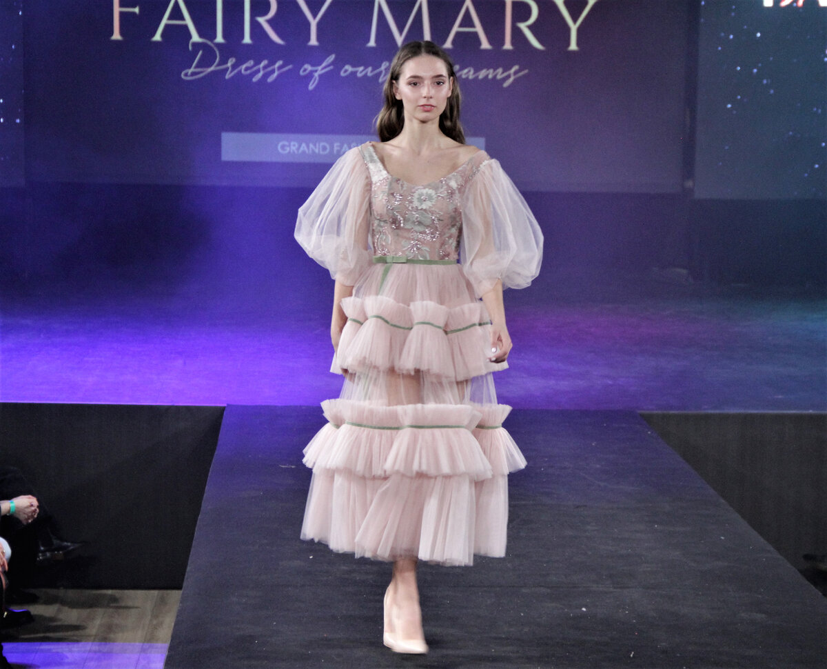 Гранд мода. Grand Fashion Days. К подиуму выходят. Гранд фэшн шоу Ташкент