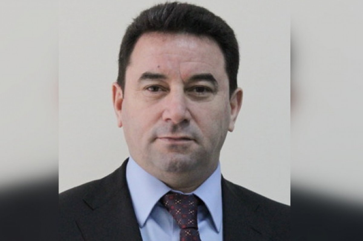    Депутат ЗакСа Ленобласти Алиев опроверг родство с племянником-русофобом