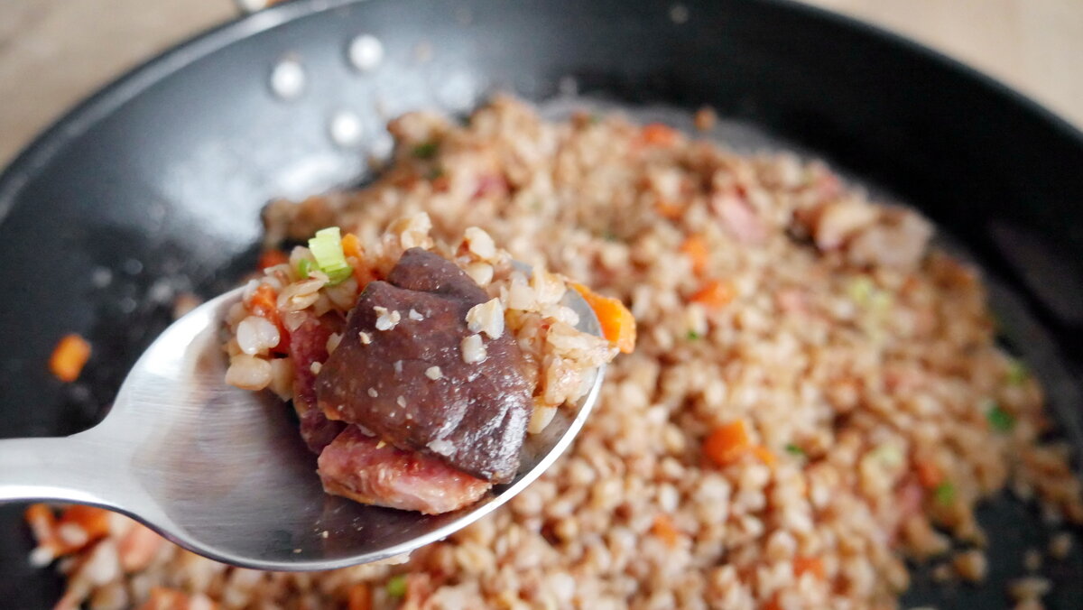 Гриб как бы есть, но ео как бы нет.