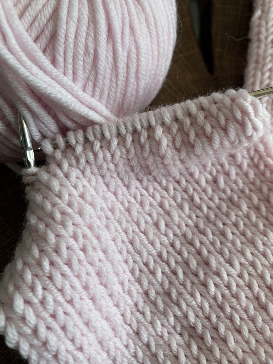 Вязание спицами.