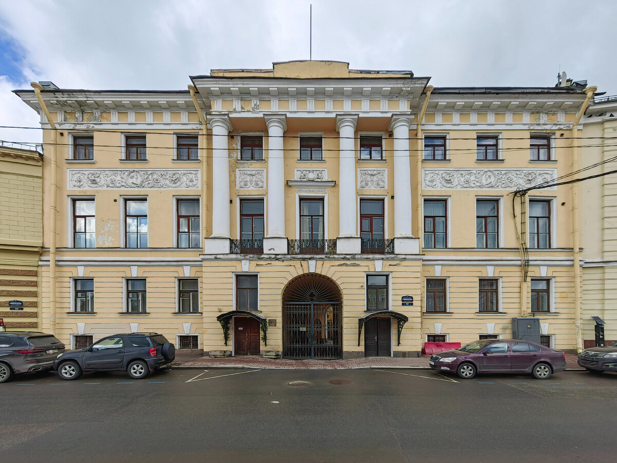 Желаете особняк в личное пользование? Добро пожаловать в Дом Алафузовой ...