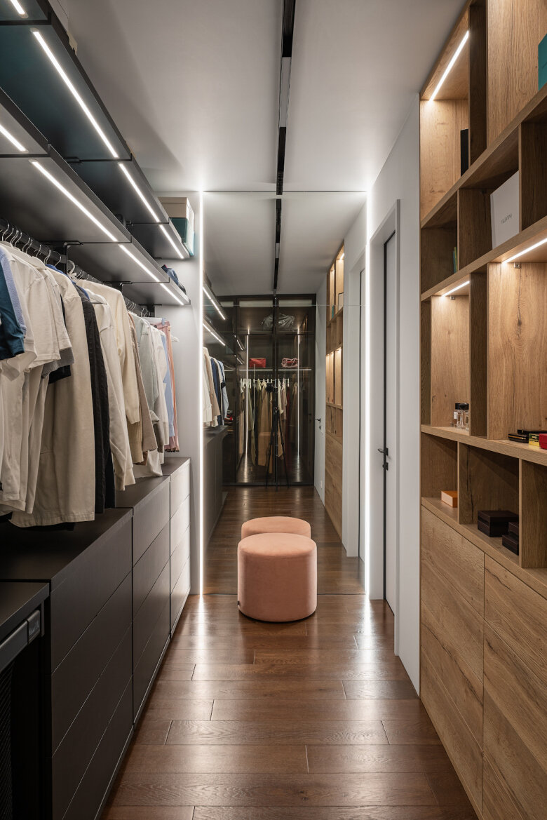 Проходная гардеробная 