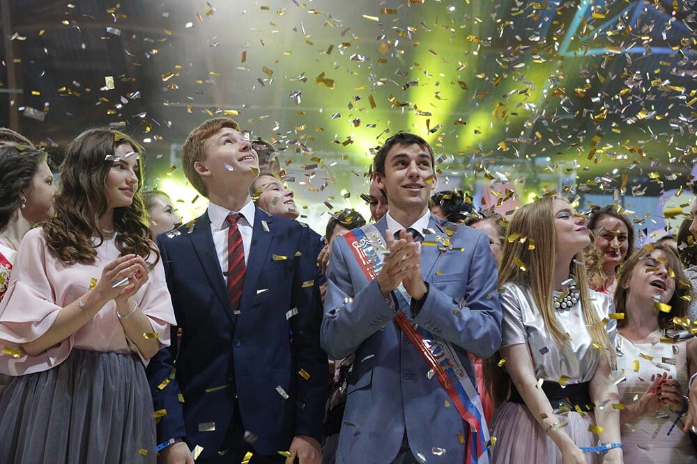 10 идей видео поздравлений на выпускной