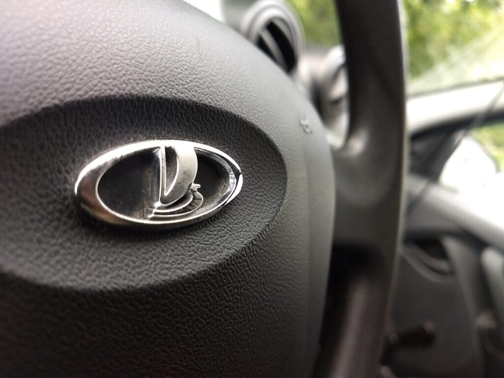    max-cars.ru Денис Петлюченко