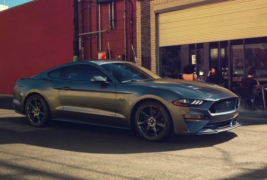 Мустанг последней генерации в версии GT 