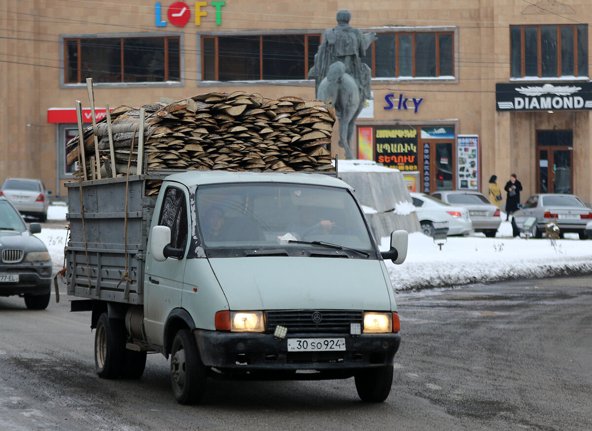 Советские автомобили на дорогах Армении | ФотоОхота на автомобили | Дзен