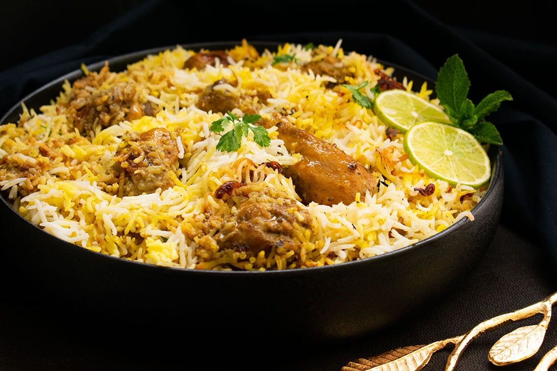 Источник: https://zdorovogotovim.ru/foto/kak-prigotovit-biryani-s-kuricej-81-foto.html
