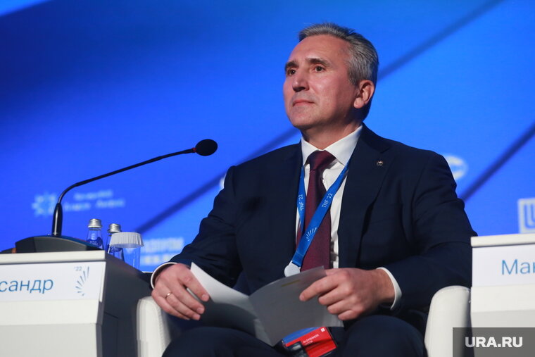    Александр Моор отчитался о росте промышленного производства в регионе