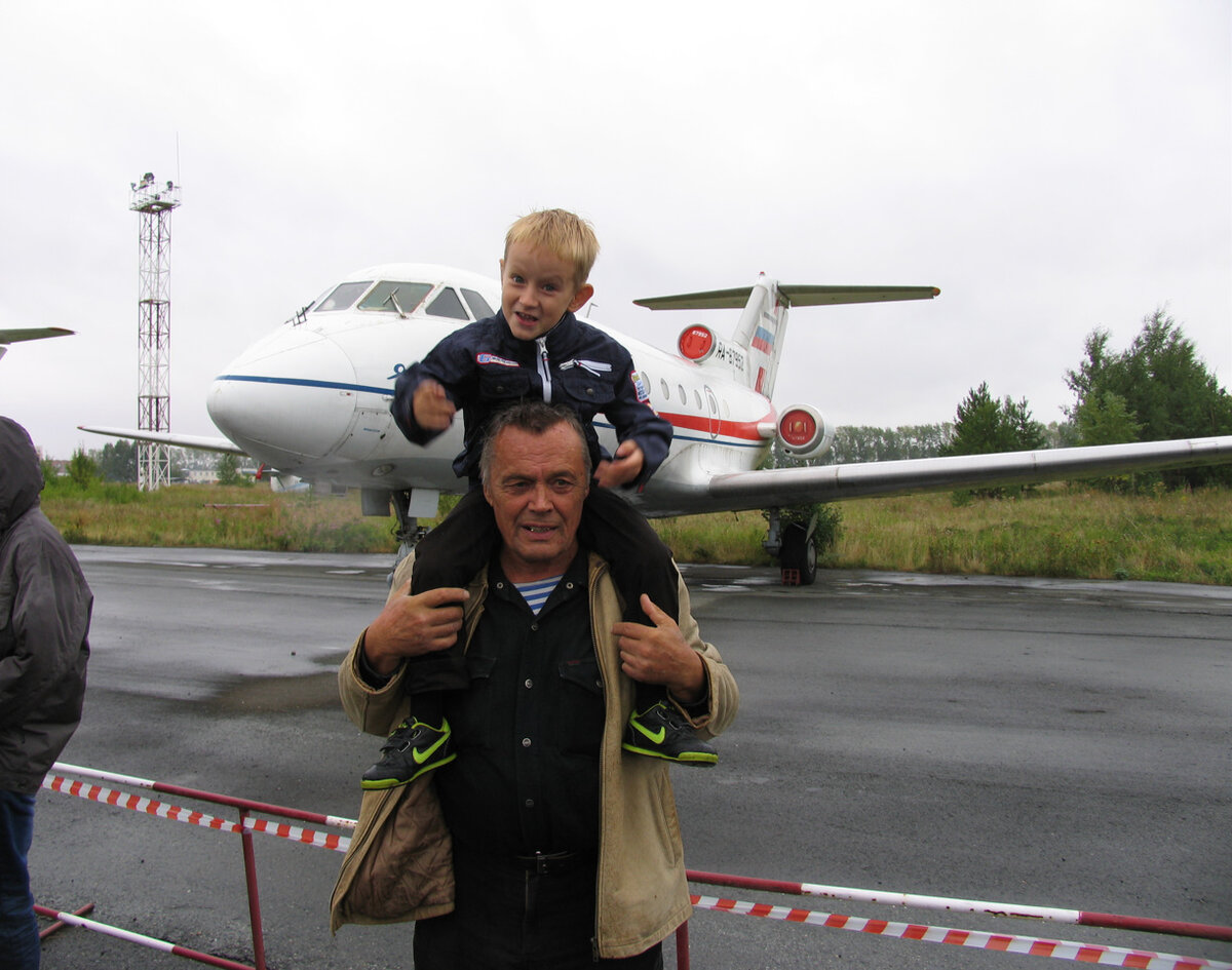 Александр Уткин с внуком Романом