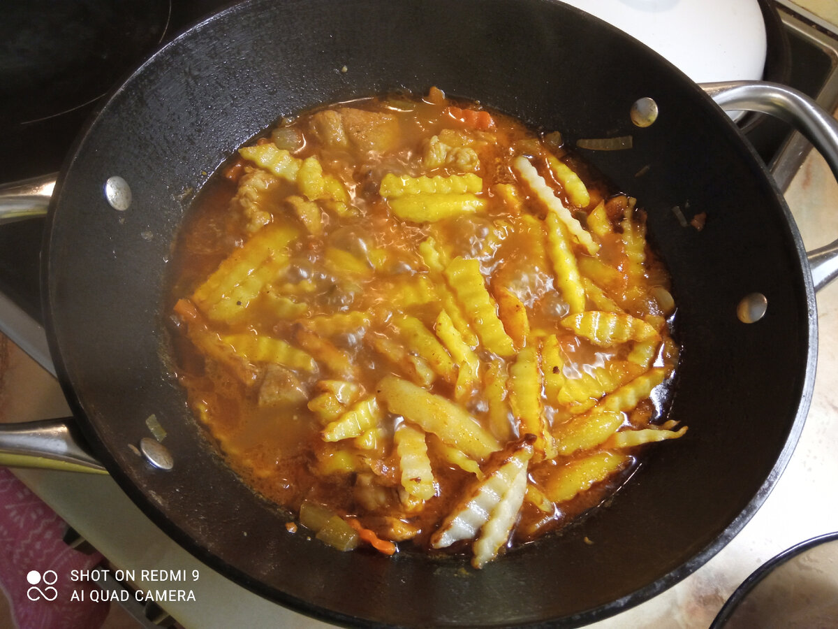 Азу из свинины — рецепт очень вкусного мяса с солёными огурцами |  Блогерство на пенсии | Дзен