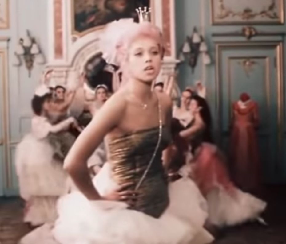 Кадры из фильма " Не покидай"