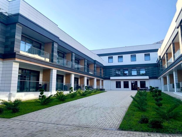 В мае — июле 2021 года за общестроительные работы детском комплексе «Ак Барс» и на другом объекте на счета «Арми» перечислили аванс на 25 млн рублей. Фото: vk.com/selet.akbars.foros 
 