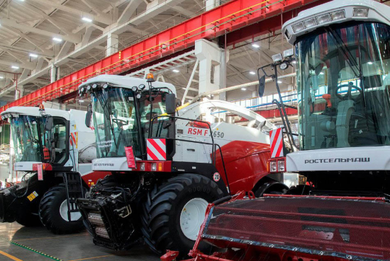    Аграрии Оренбургской области продолжают обновлять сельхозтехнику Кристина Просвиркина