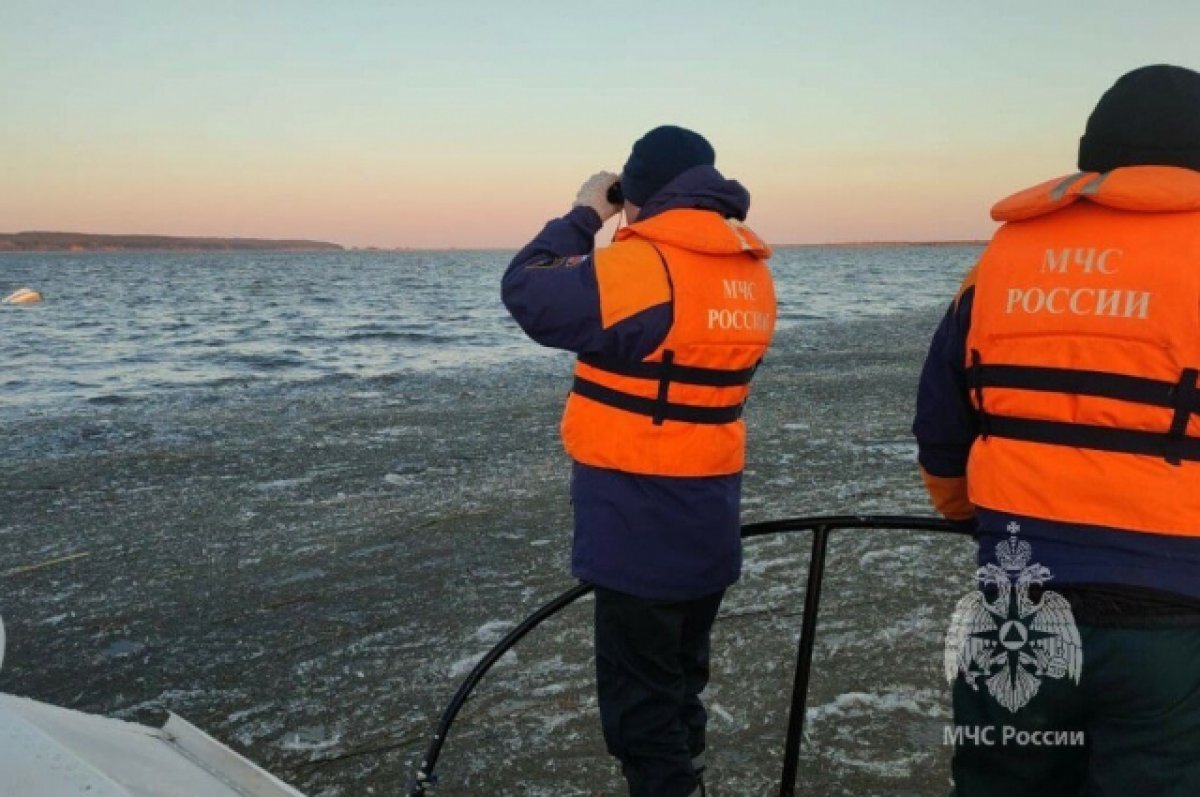   Муж и жена пропали на Каме, МЧС обнаружила перевёрнутую лодку