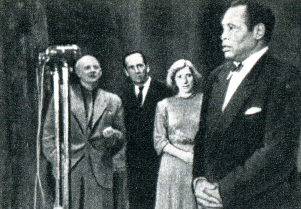 Ю. Завадский, Р. Плятт, С. Бирман и П. Робсон. Москва, 1949