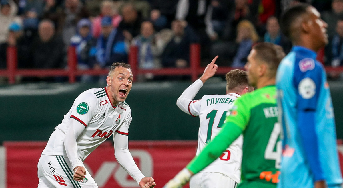 Артем Дзюба не забил "Зениту", но матч провел качественный. Фото: ФК "Локомотив"