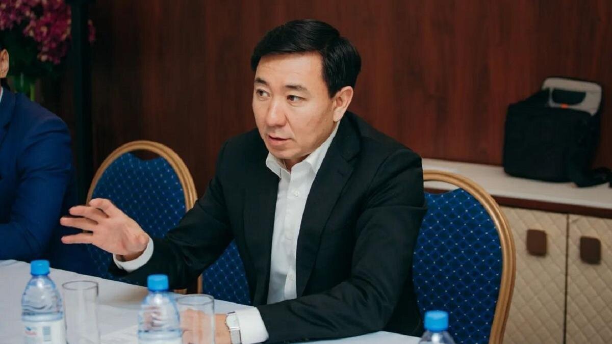    Жаксылык Омар:instagram.com/zhaksylyk_omar