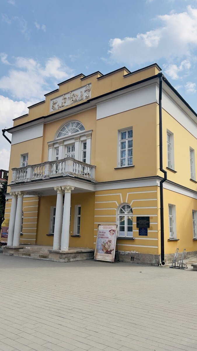 Здание крепостного театра