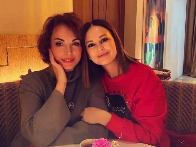     Елена Задорнова и Ирина Безрукова фото: соцсети