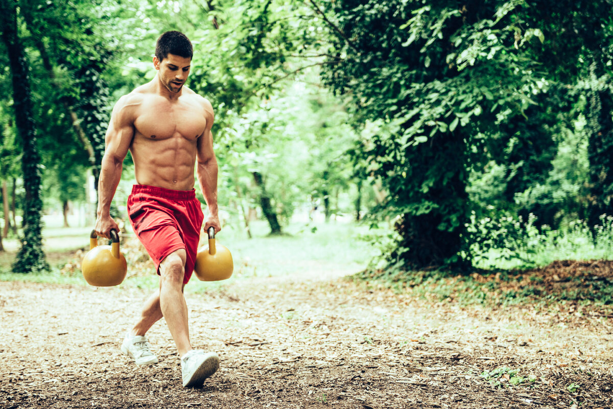 Farmers walk Kettlebell