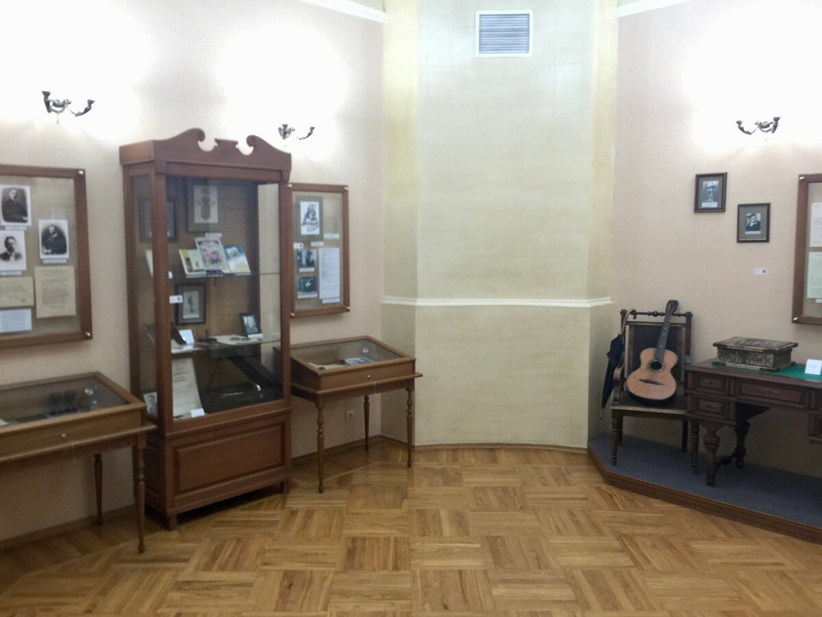 Белгородский литературный  музей сравнительно молод - он открылся, как филиал краеведческого в 1999 году.-2