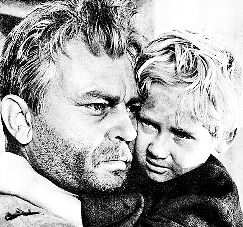 Как снимали фильм «Судьба человека» и почему Михаил Шолохов 10 лет откладывал написание произведения, а Сергею Бондарчуку не сразу позволили его экранизировать, читайте в материале корреспондента...-3