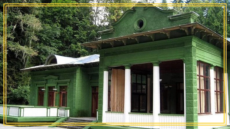 "Ближняя дача" Центральный вход. Яндекс картинки