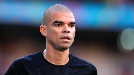    ФК "Порту" продлил контракт с 40-летним Пепе Юлия Шелковенко