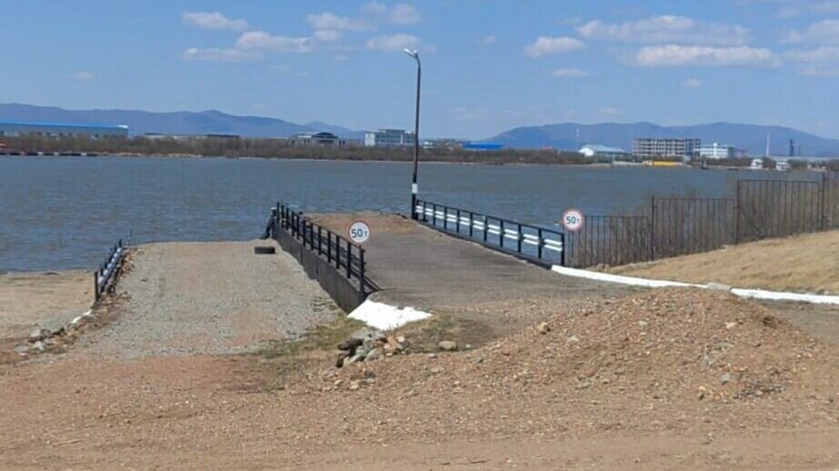     Завершилась подготовка инфраструктуры к началу сезона навигации в смешанном пограничном пункте пропуска «Покровка — Жаохэ». Первые грузы планируются к оправке на китайскую сторону и обратно в начале мая.