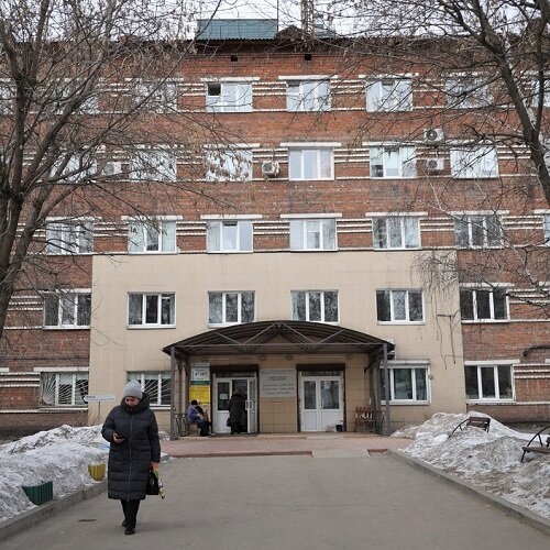 Кабинеты неотложной помощи в медучреждениях Иркутской области с 30 апреля по 10 мая будут работать до 20 часов. Распоряжение об организации медицинской помощи в нерабочие праздничные и выходные дни подписал исполняющий обязанности министра здравоохранения региона Алексей Шелехов.