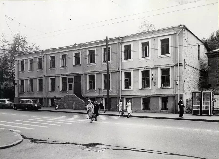 Метростроевская улица, дом 4. 1971-1975. Источник: сайт www.pastvu.com